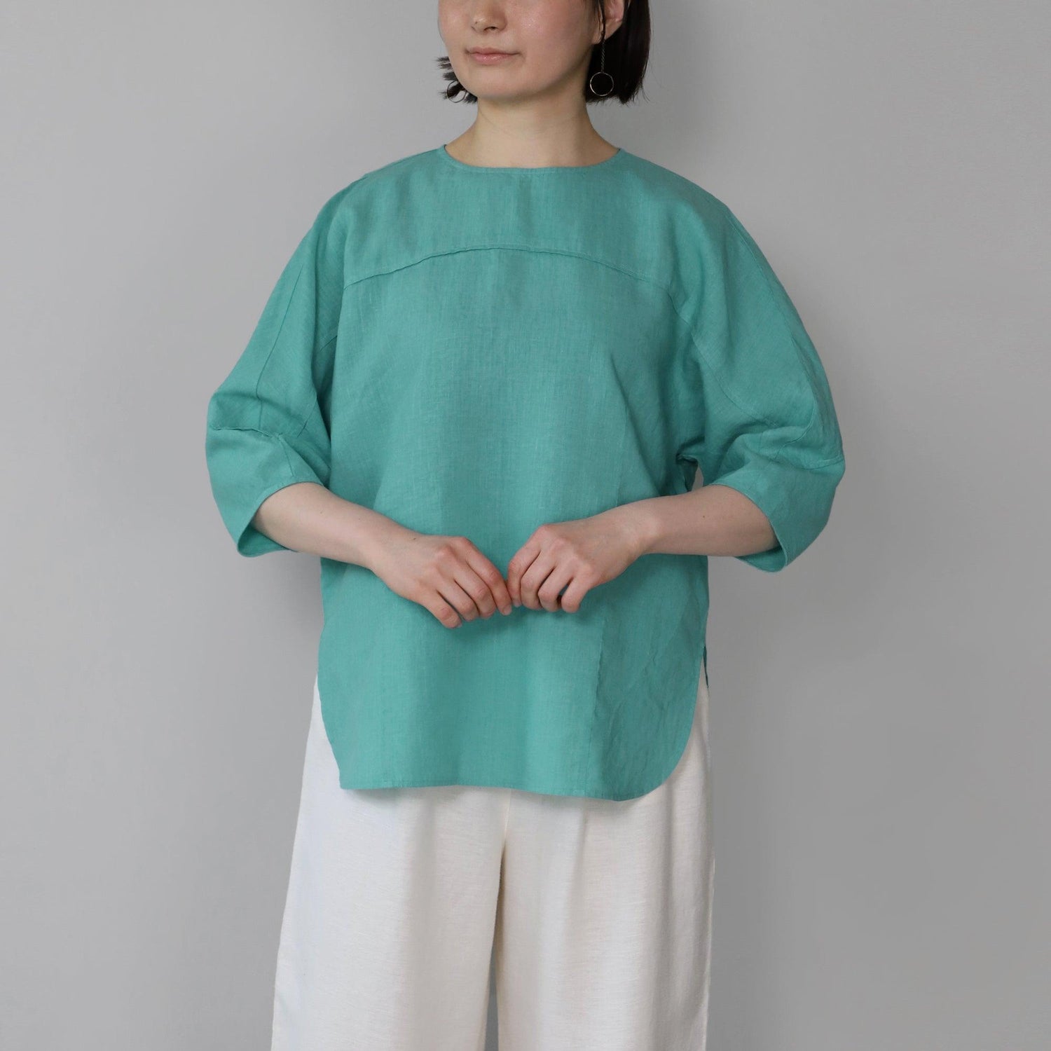 ヘンプフェザーブラウス WE2401G012 Emerald