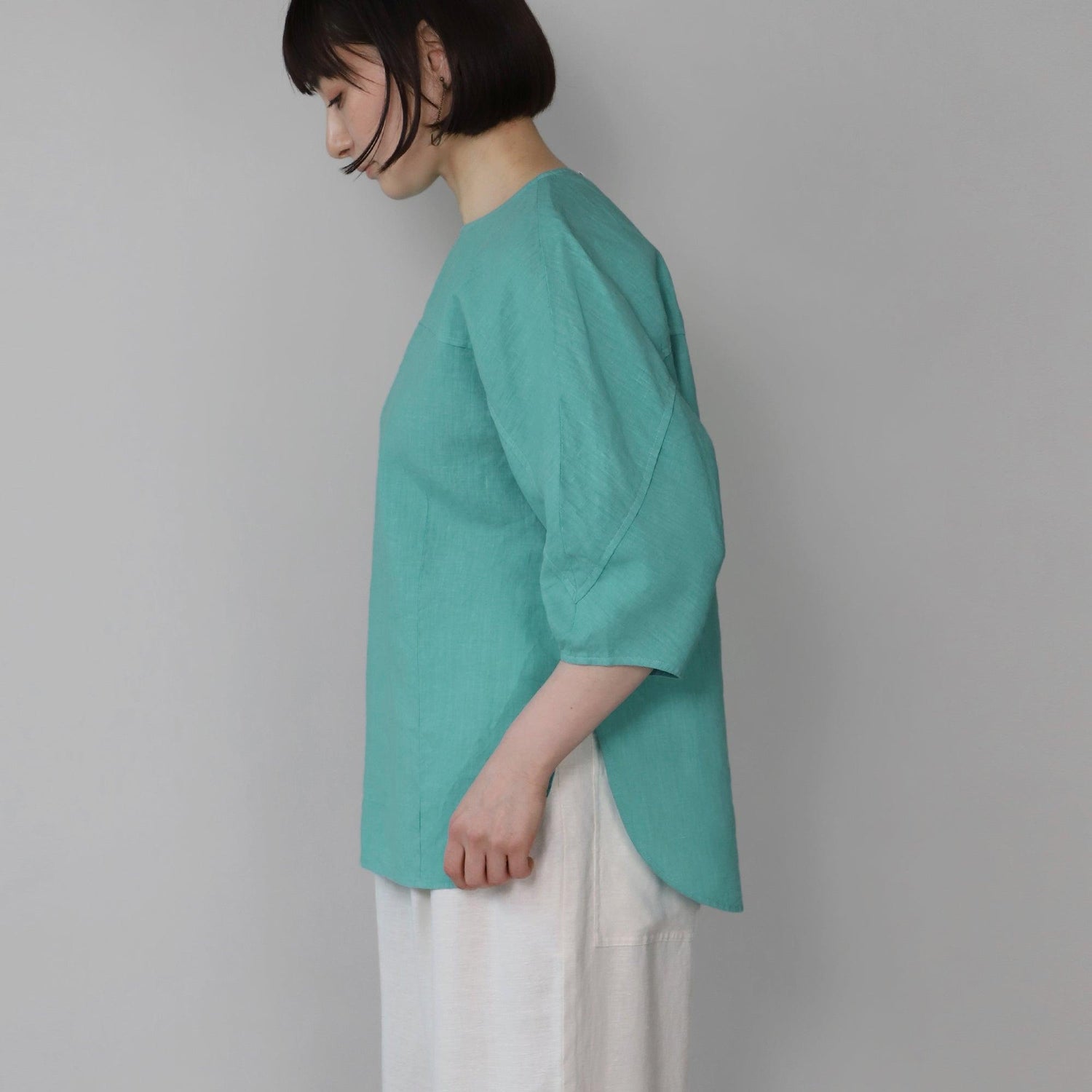 ヘンプフェザーブラウス WE2401G012 Emerald