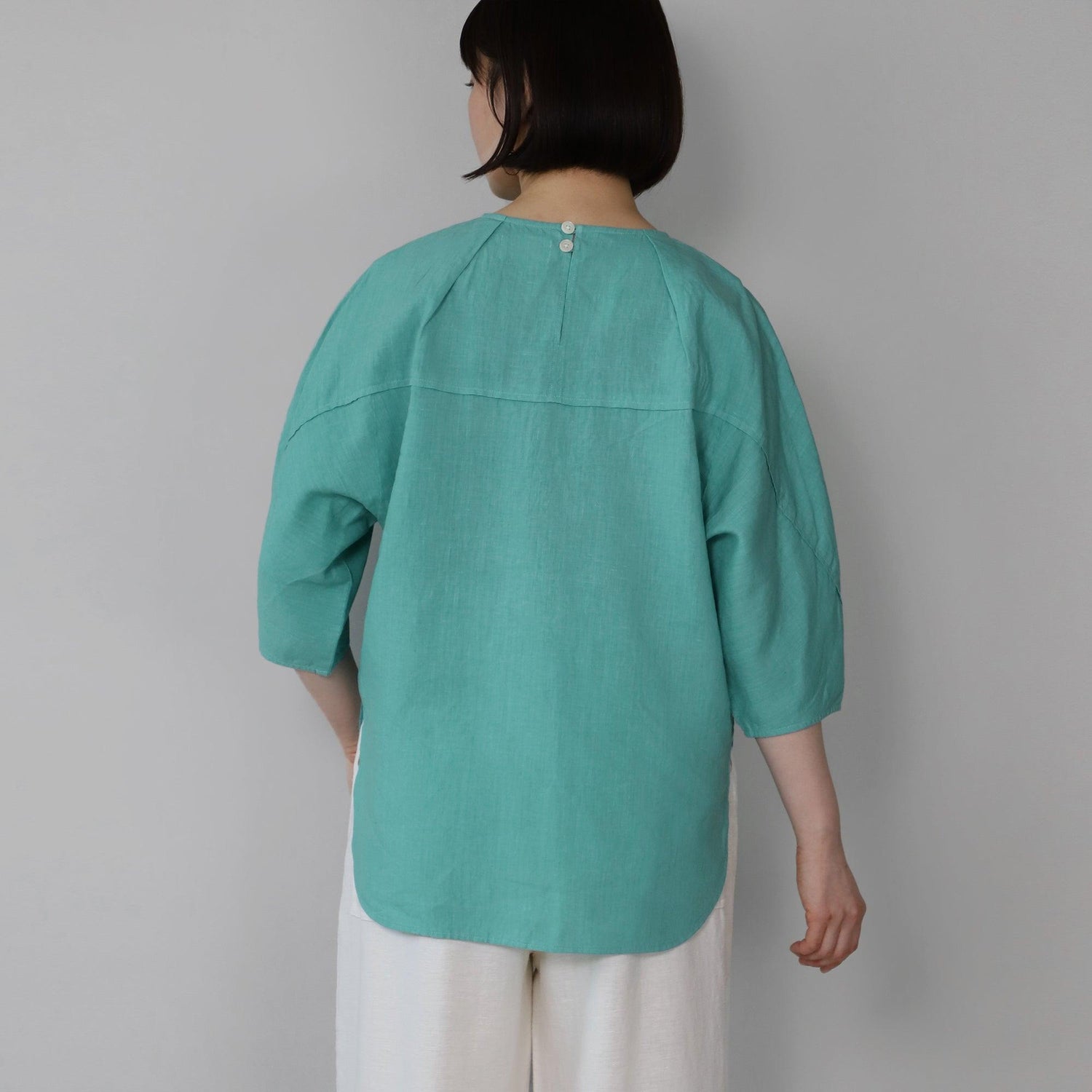 ヘンプフェザーブラウス WE2401G012 Emerald