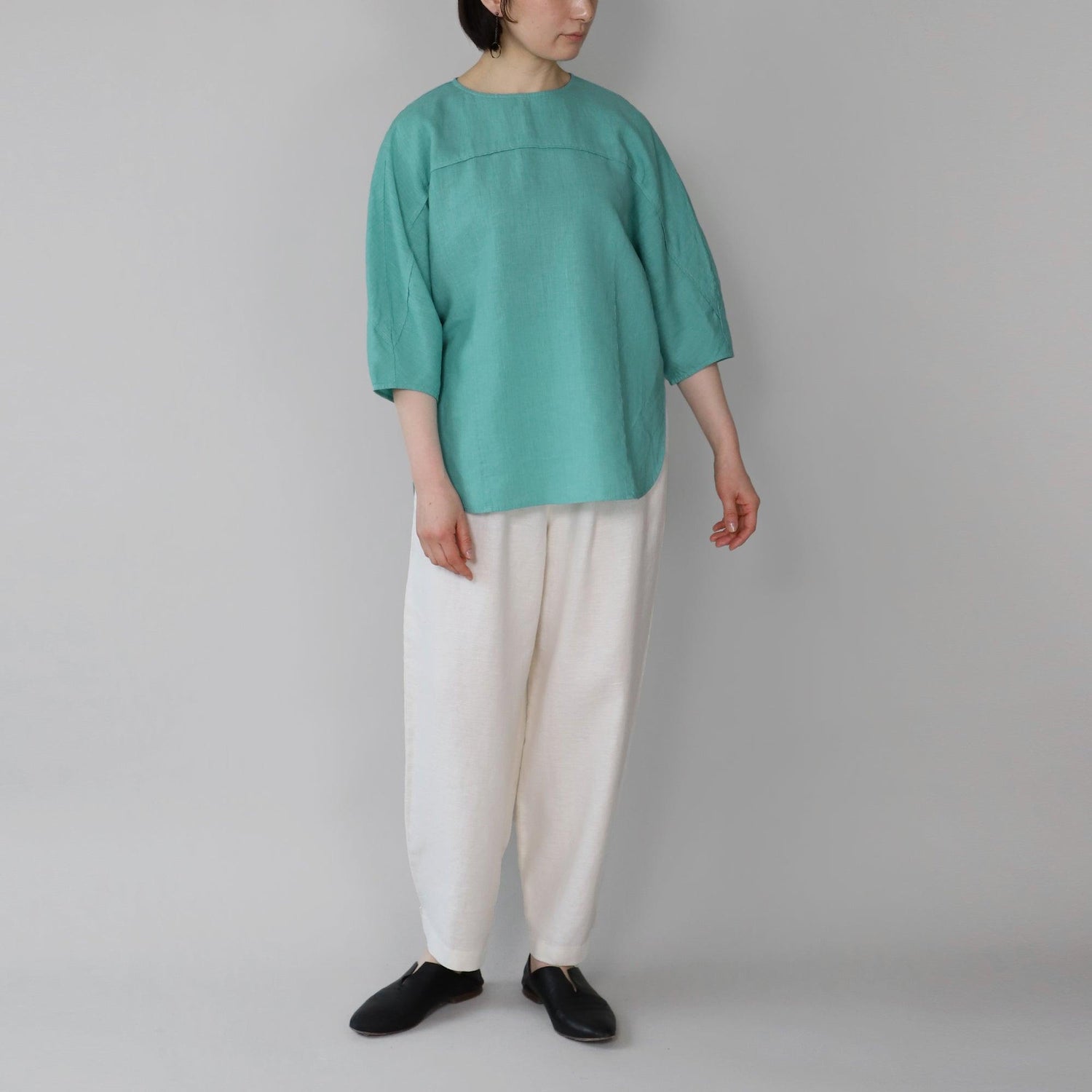 ヘンプフェザーブラウス WE2401G012 Emerald