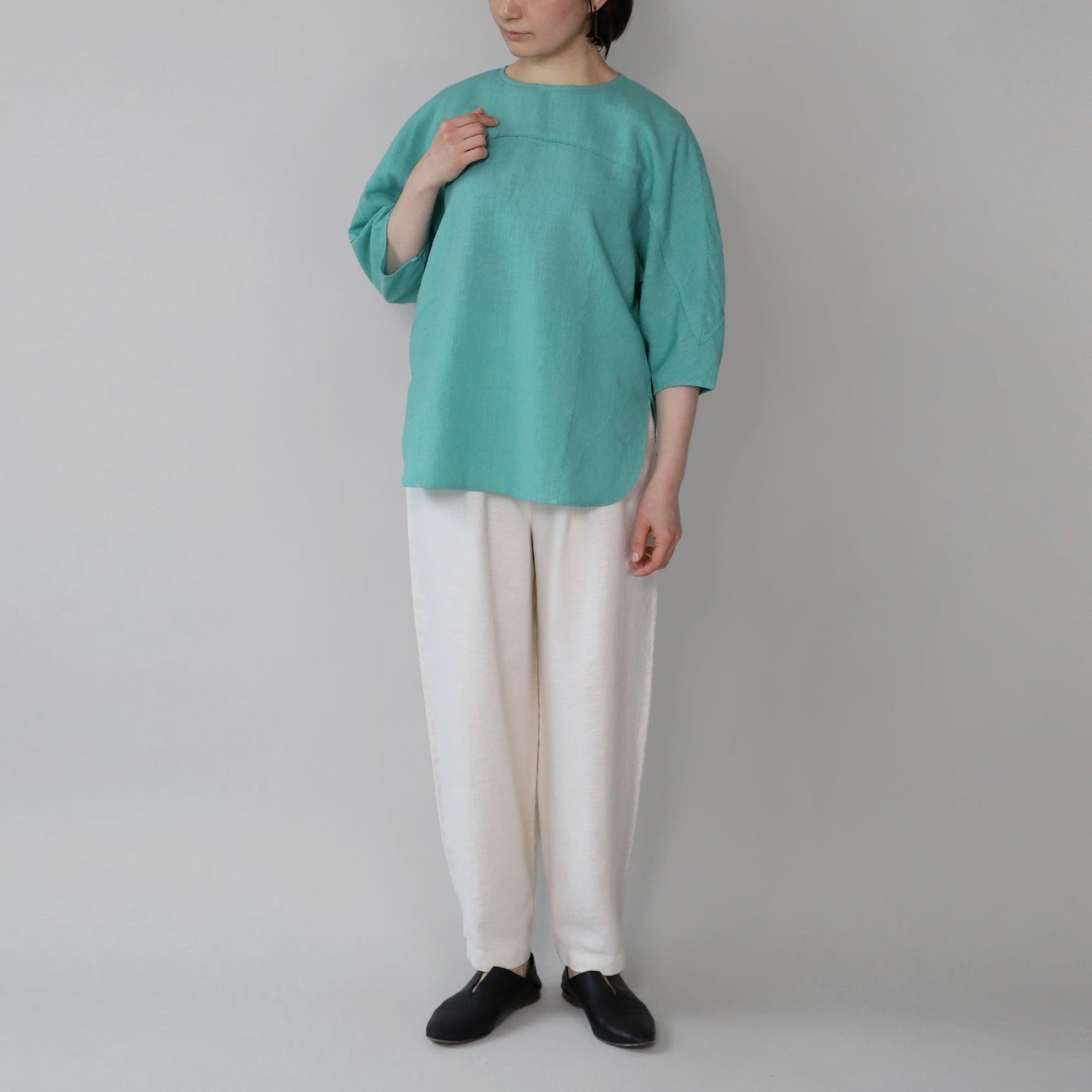 ヘンプフェザーブラウス WE2401G012 Emerald