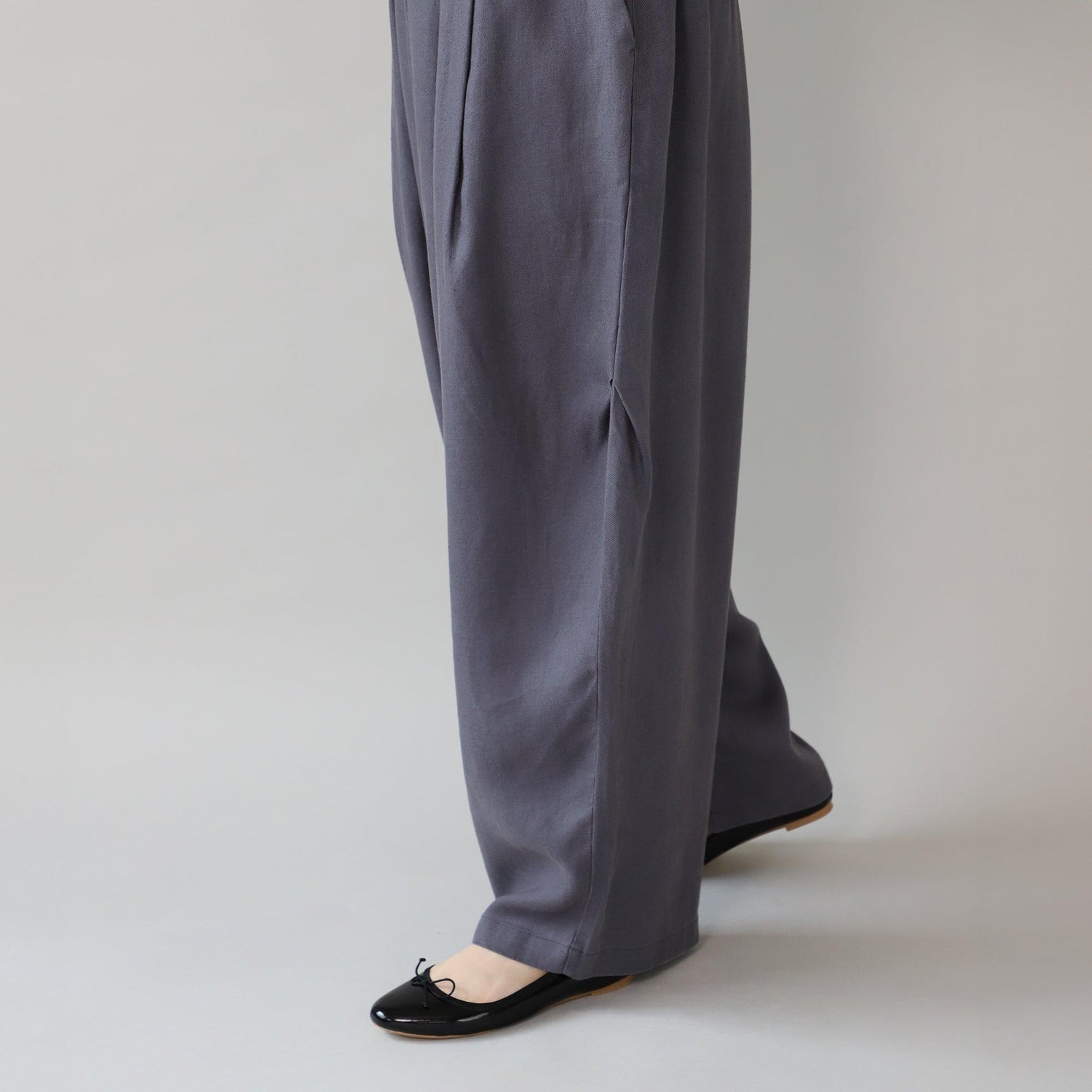 WE2501G005 ヘンプワイドコクーンパンツ