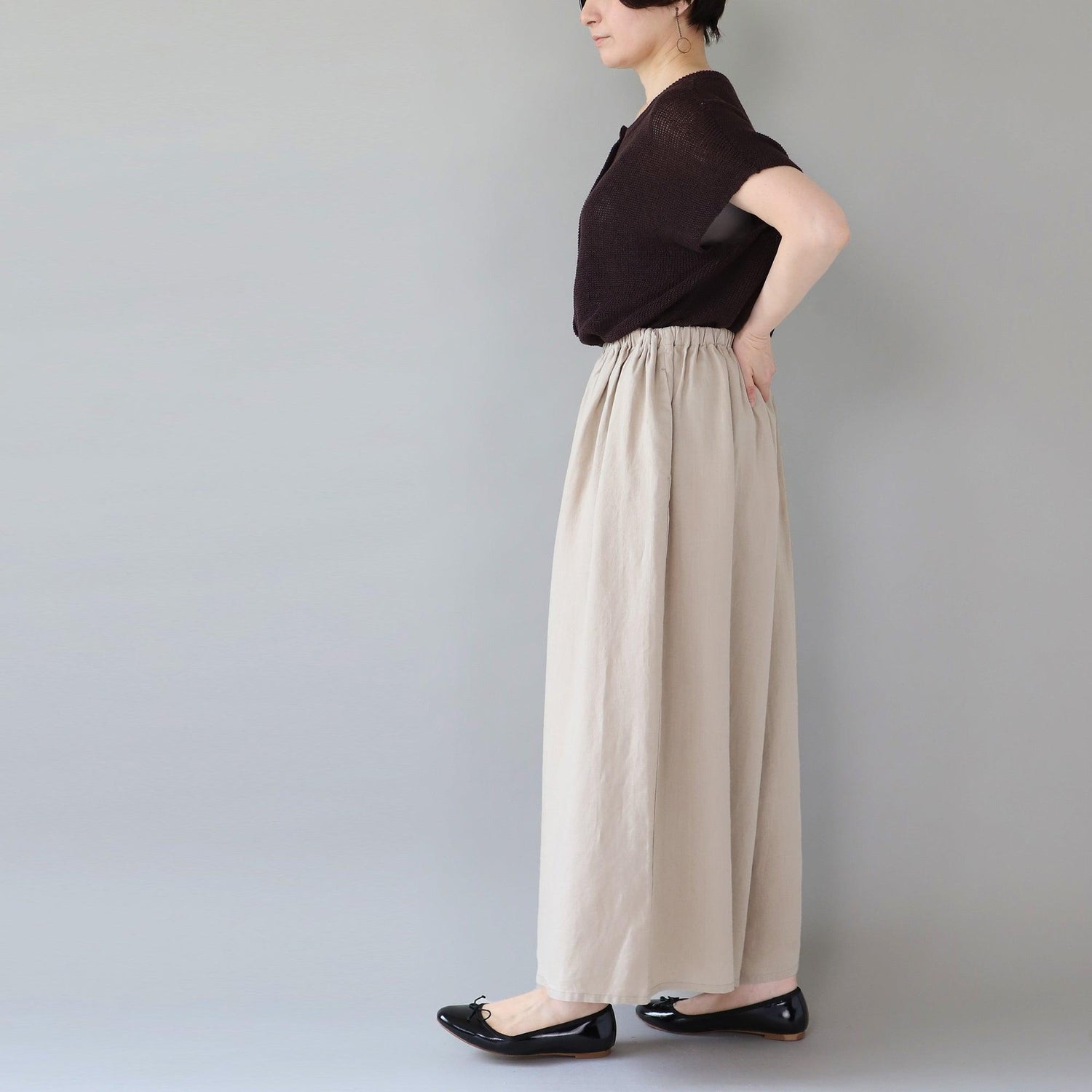 WE2501G001 ヘンプ ギャザーワイドパンツ