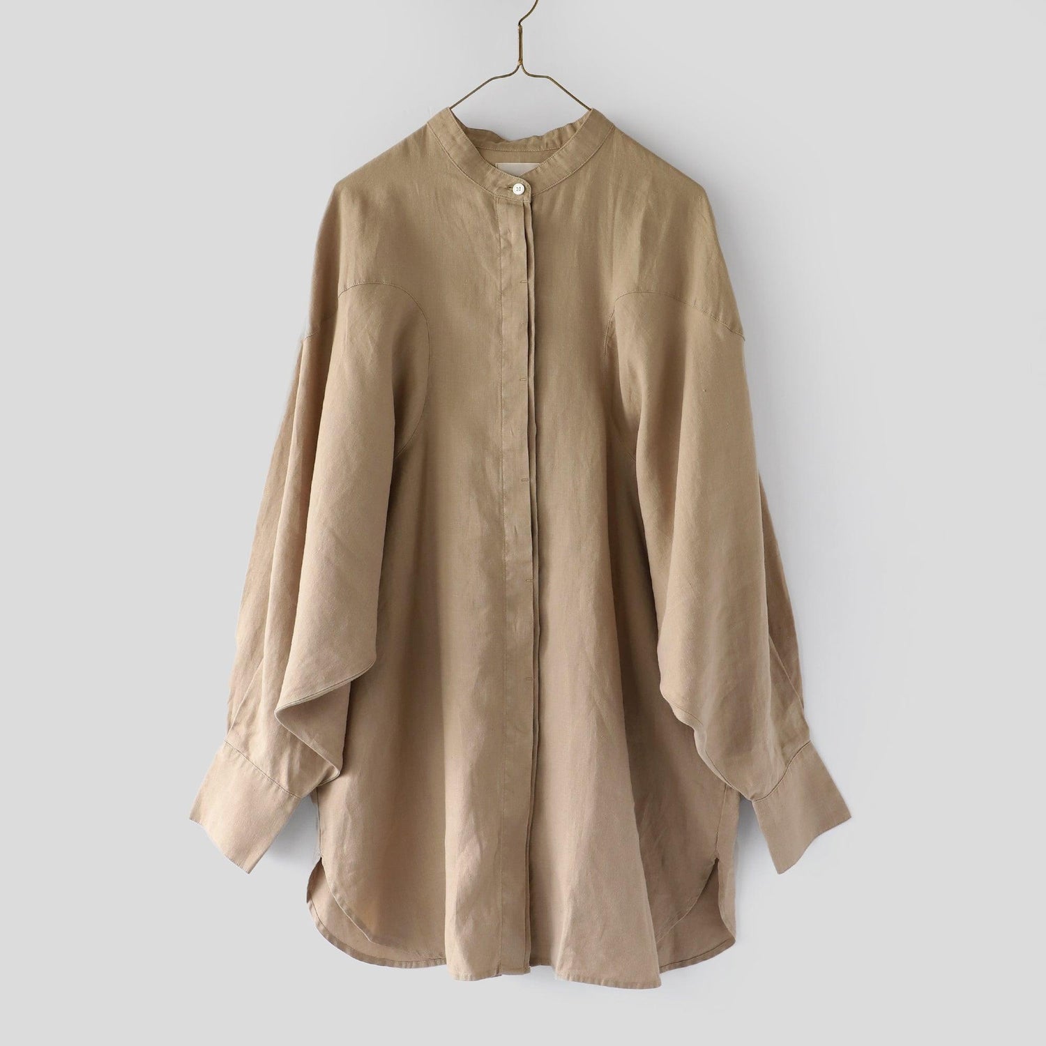 ヘンプ デザインスリーブシャツ WE2301G006 Beige