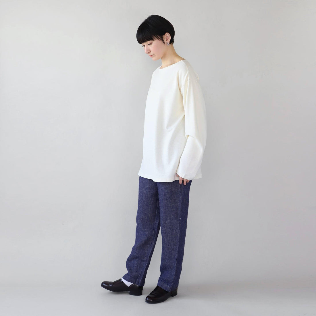 ヘンプデニムパンツ WE2301G001 全身